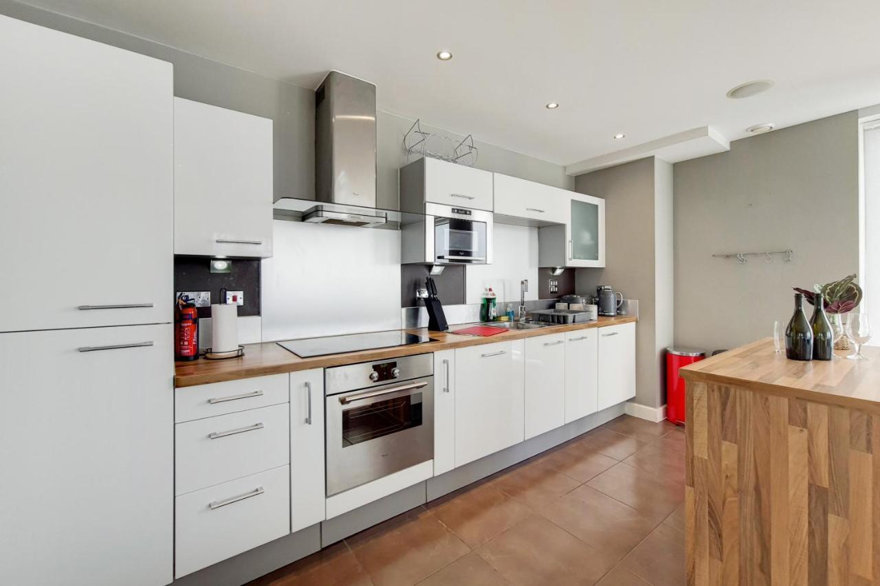 Deluxe Three Bedroom Apartment By London Excel Stays Eksteriør bilde
